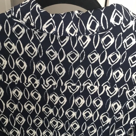 NWT Classically stylish “upgraded” shirt dress - Picture 12 of 15